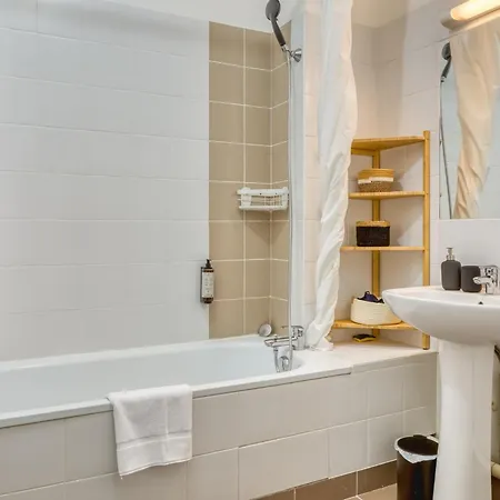 Celestine Mignon F2 En Centre De - Proximite Donjon De Апартаменты